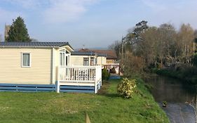 Pet Friendly Riverside Static Caravan