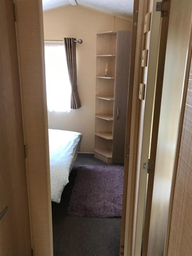 Pet Friendly Riverside Static Caravan Cheddar Exterior photo