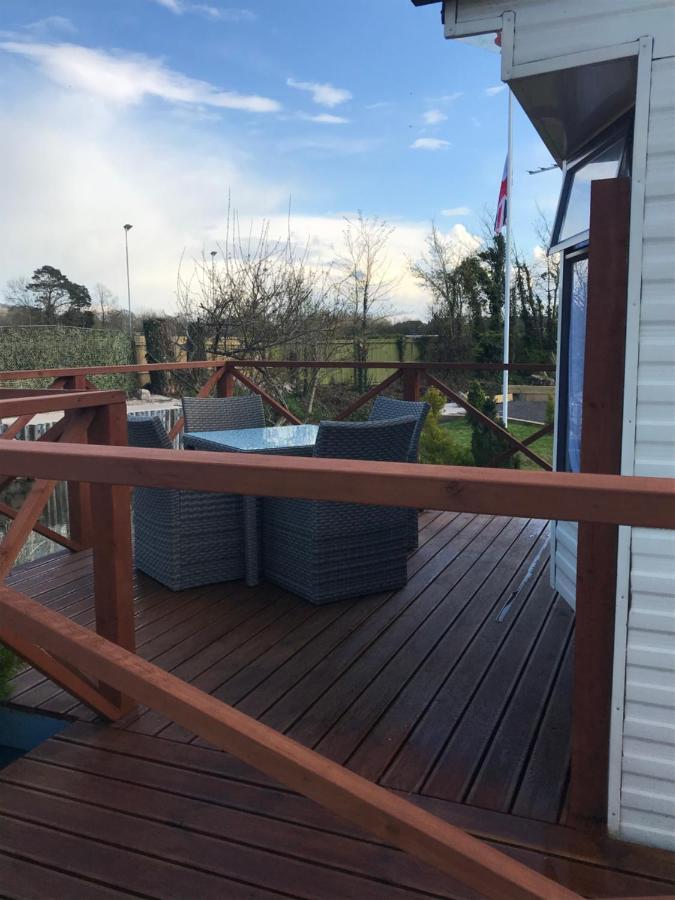 Pet Friendly Riverside Static Caravan Cheddar Exterior photo