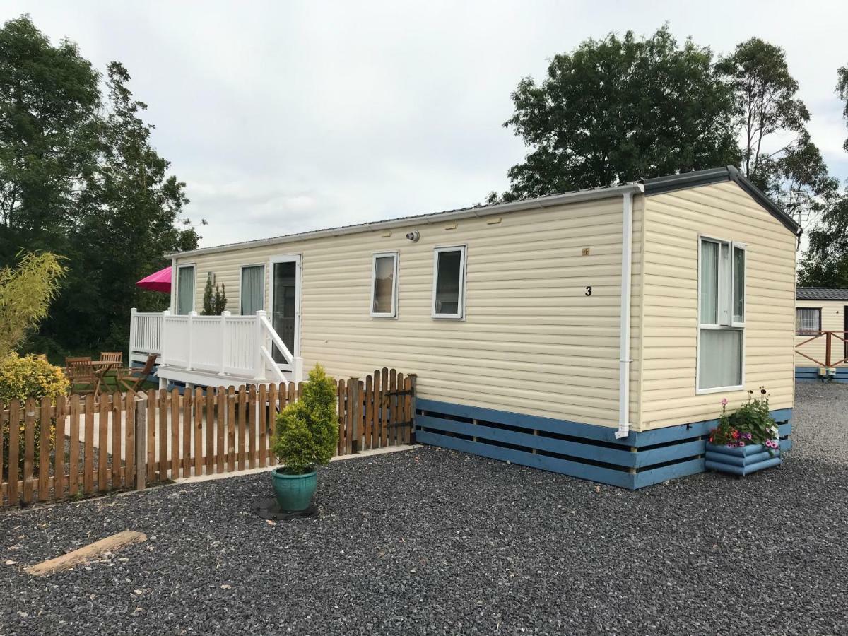 Pet Friendly Riverside Static Caravan Cheddar Exterior photo